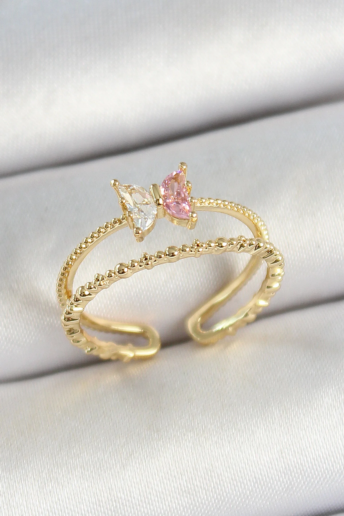 Pirinç Kelebek Figürlü Zirkon Taşlı Gold Renk Ayarlanabilir Kadın Yüzük