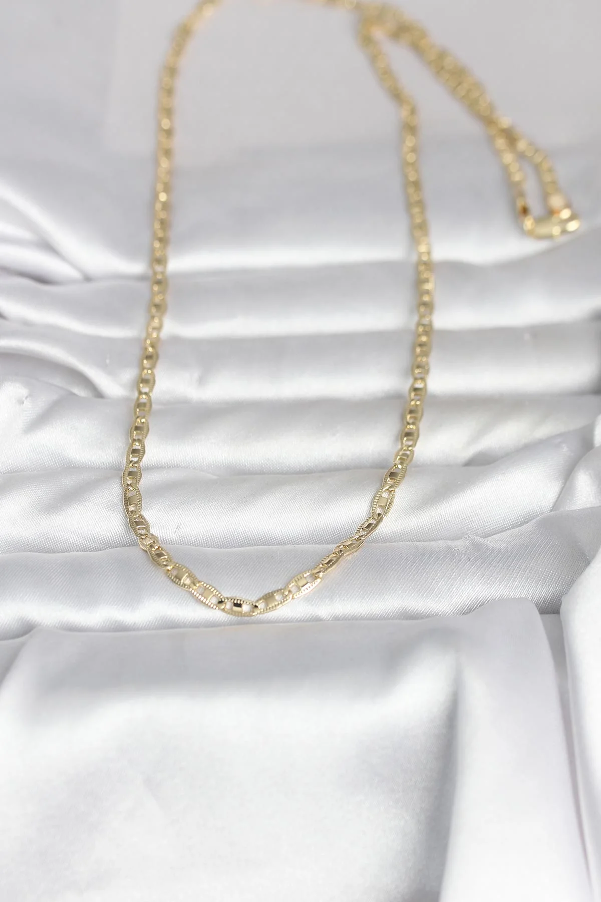 CM 14K Gold Renk Lazer Kesim Zincirli Model 60 cm Kadın Kolye