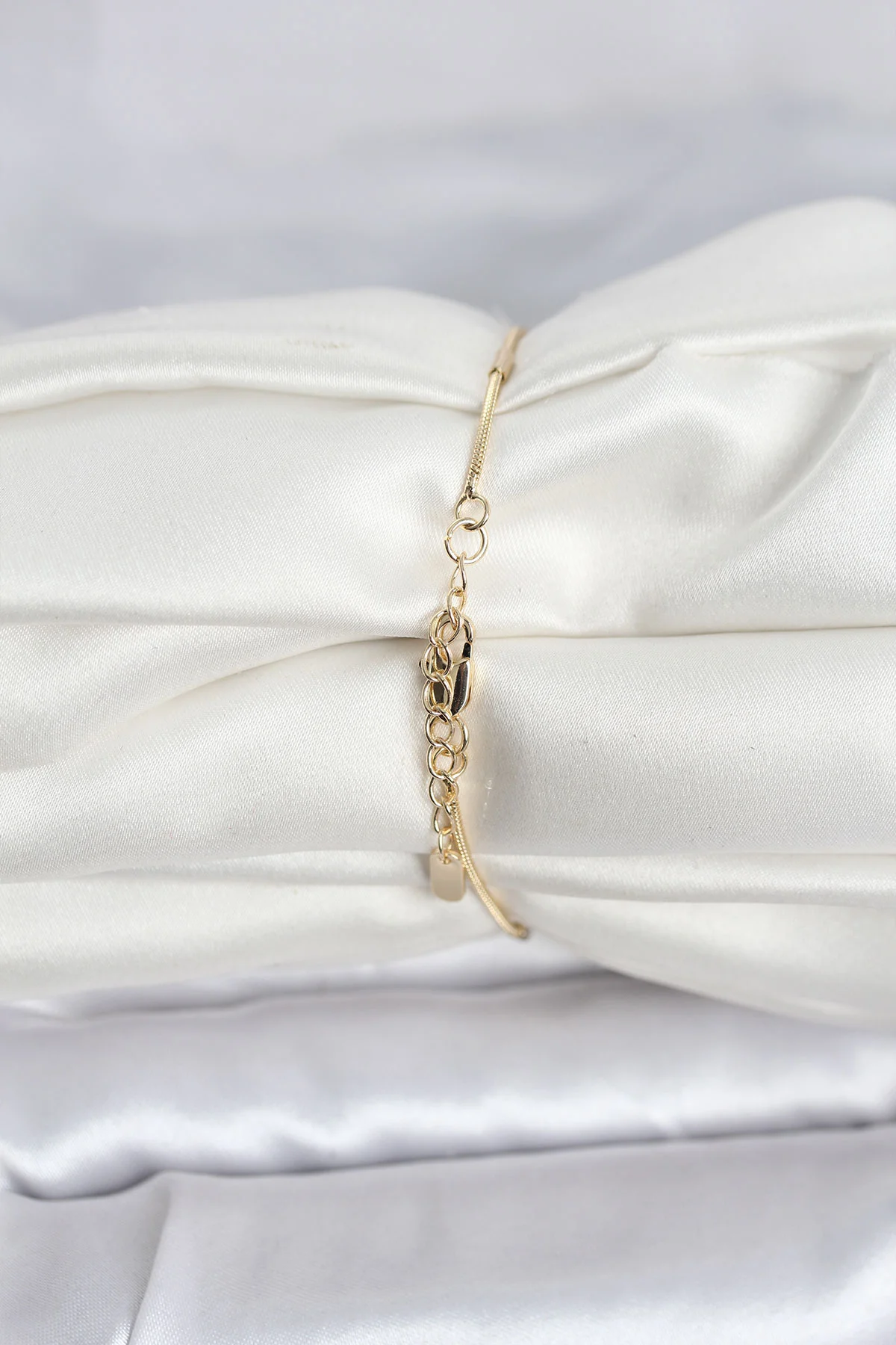 CM 14K Gold Renk Barlı Yılan Zincir Model Kadın Bileklik