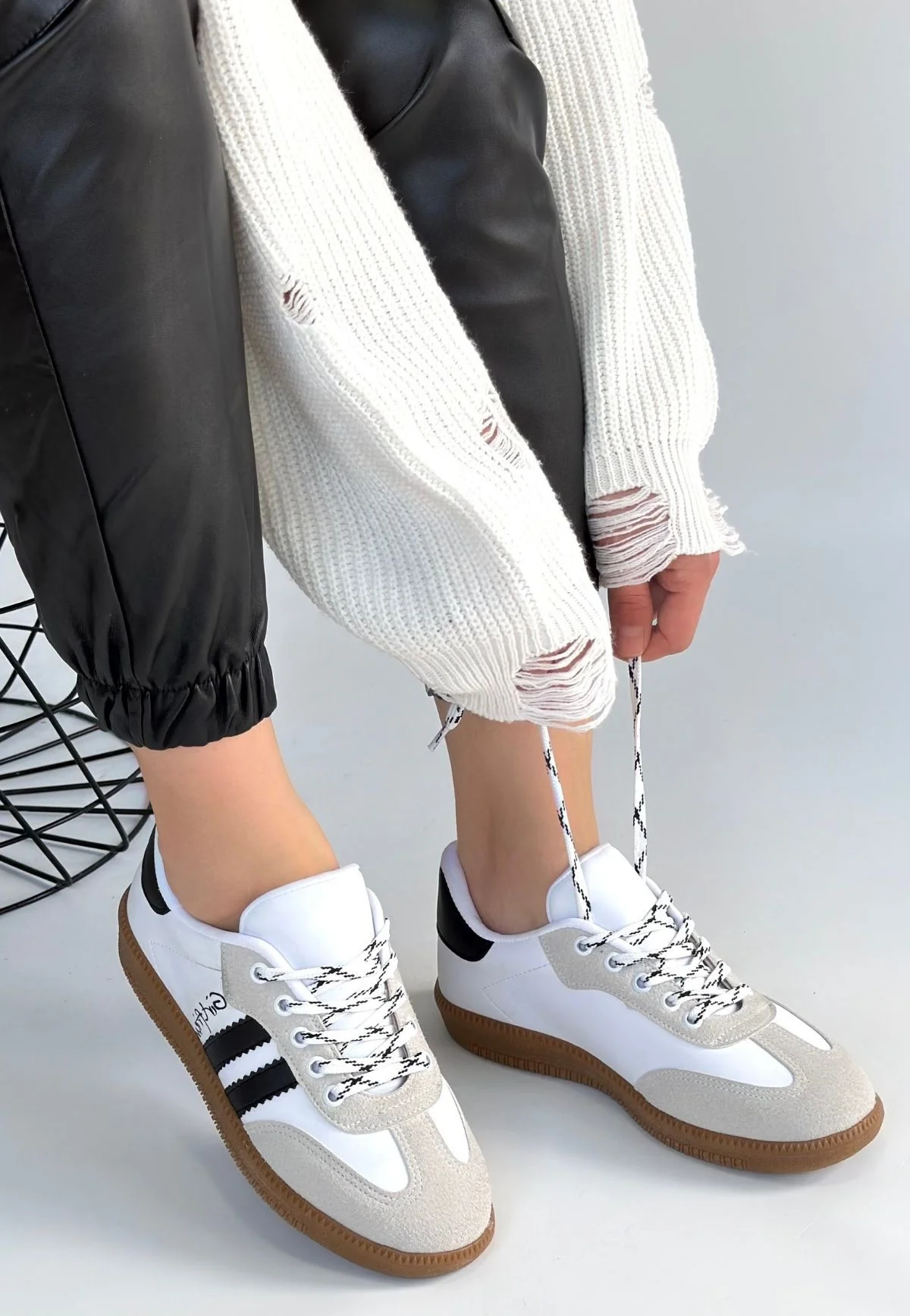 Zerti Beyaz Cilt Bağcıklı Spor Ayakkabı