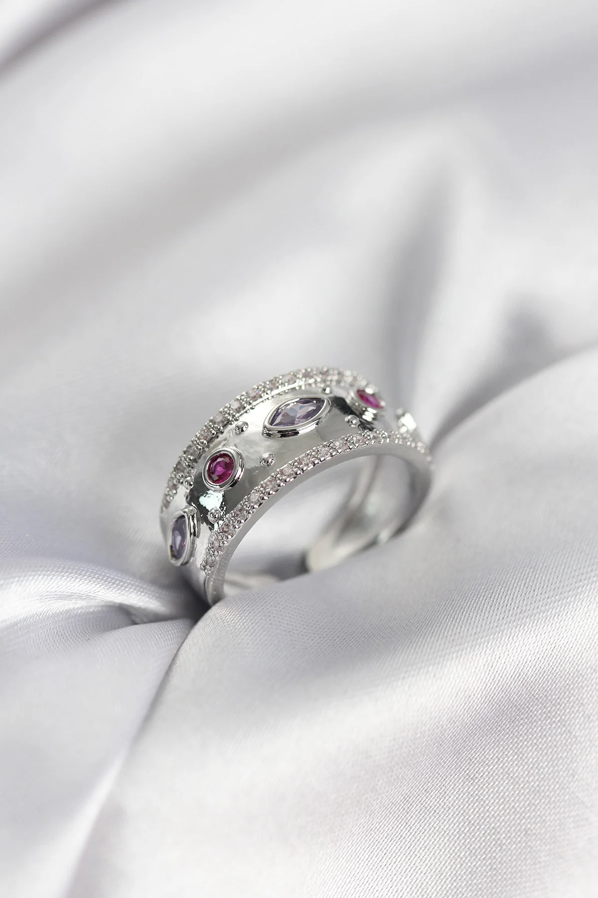 Gümüş Renk Zirkon Taşlı Vintage Kadın Yüzük