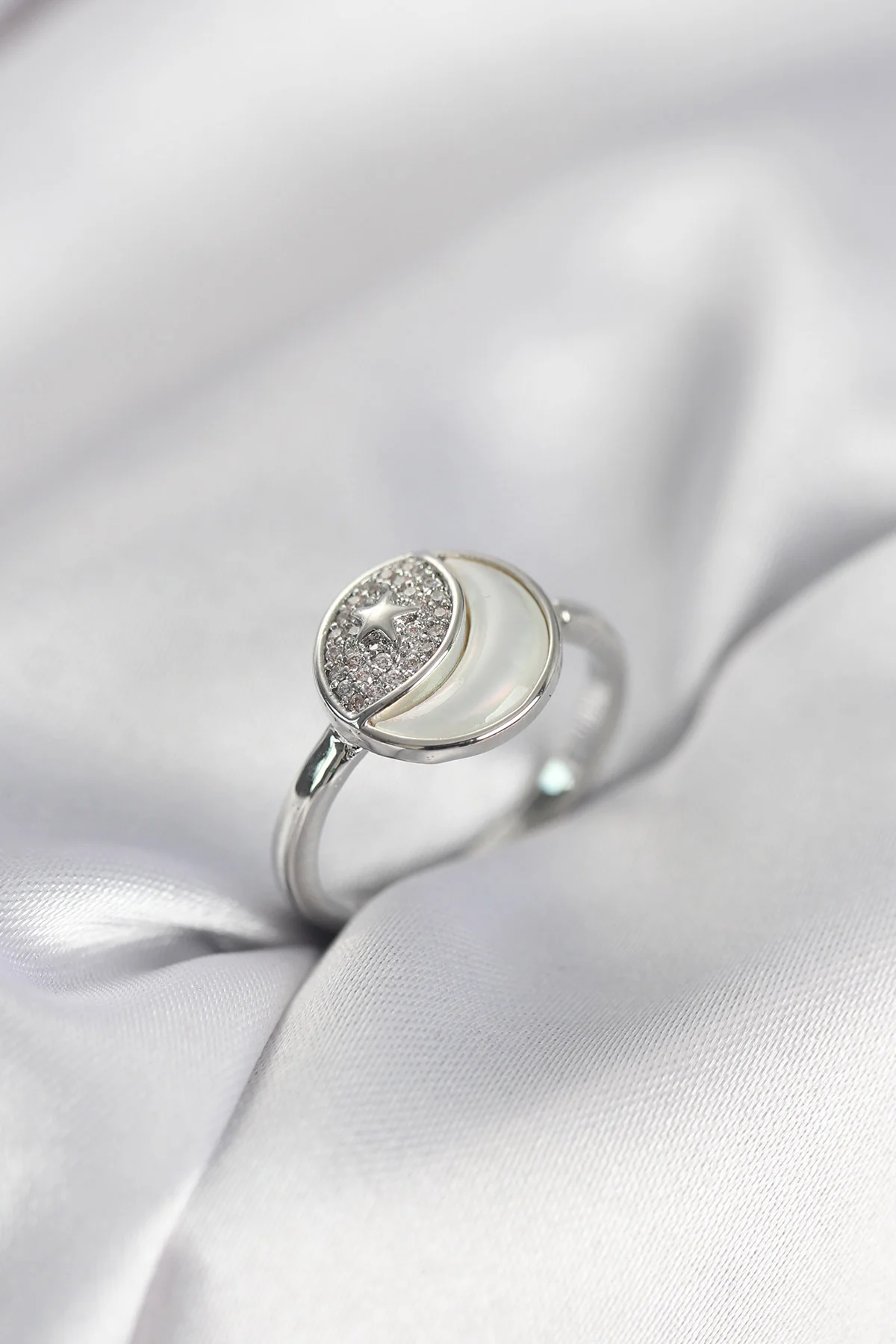 Ay Yıldız Model Gümüş Renk Zirkon Taşlı Kadın Yüzük