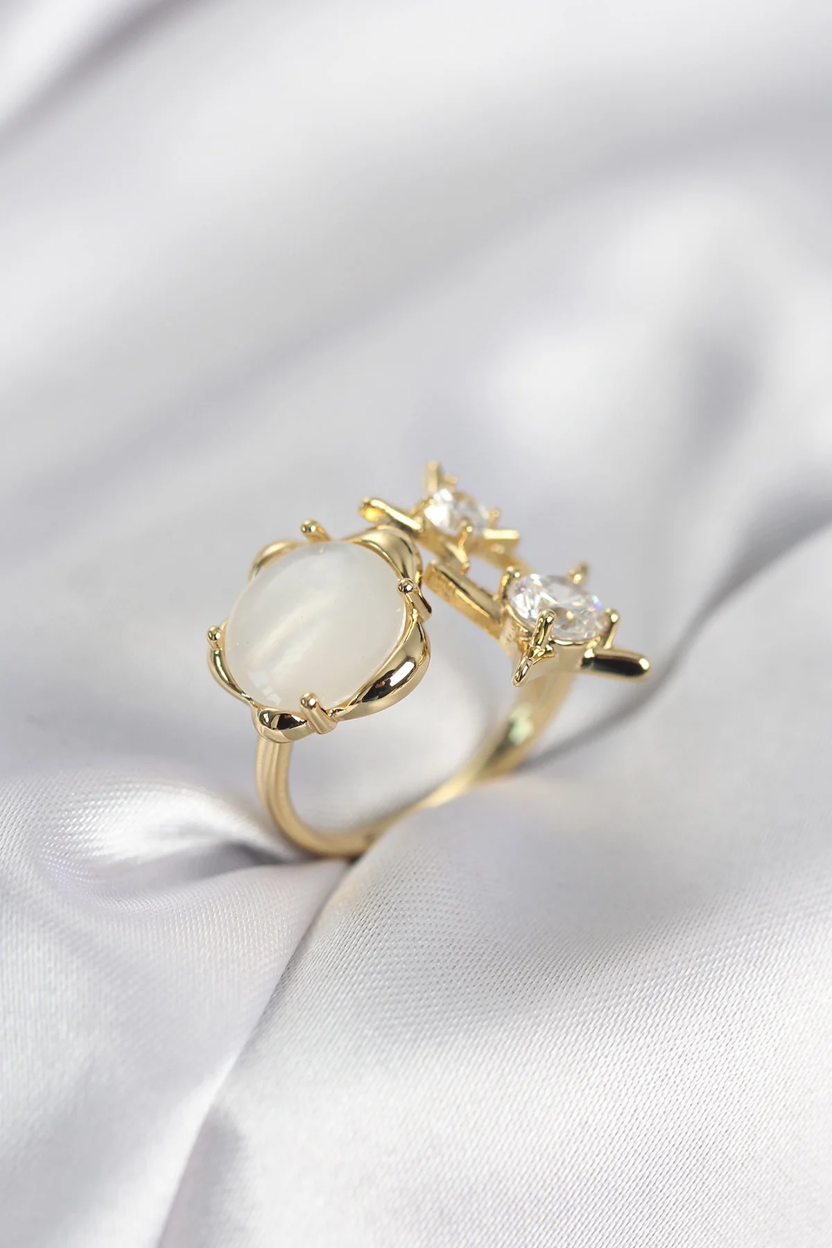 Gold Renk Kutup Yıldızı Model Kadın Yüzük