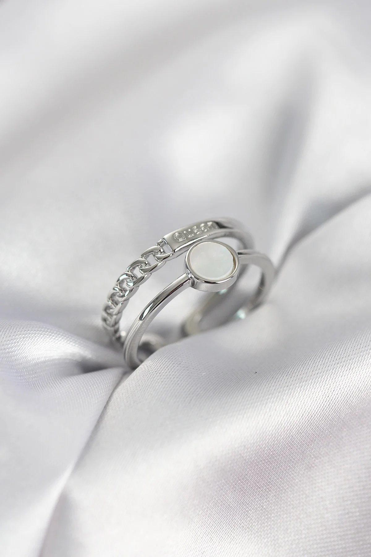 Minimal Queen Yazılı Gümüş Renk Pirinç Kadın Yüzük