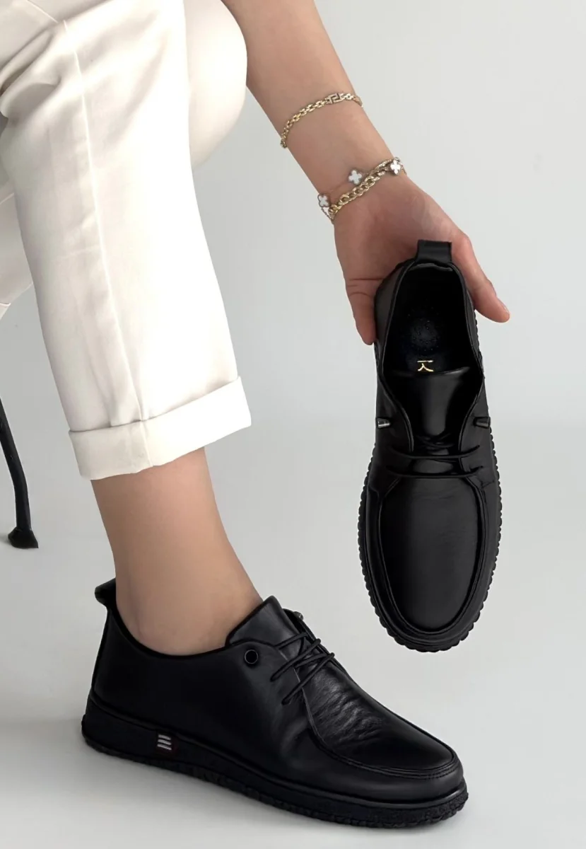 Mopin Siyah Deri Bağcıklı Spor Ayakkabı