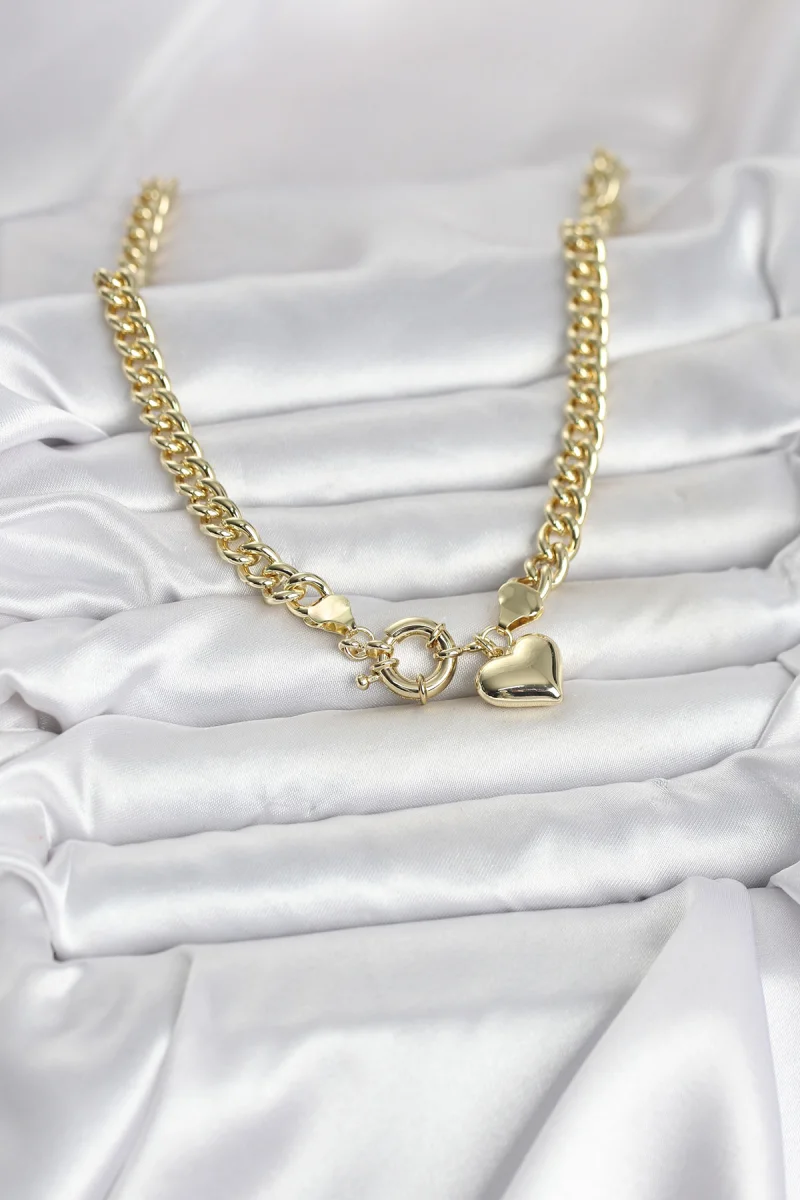 Kalp Detaylı Gold Renk Pirinç Kadın Kolye