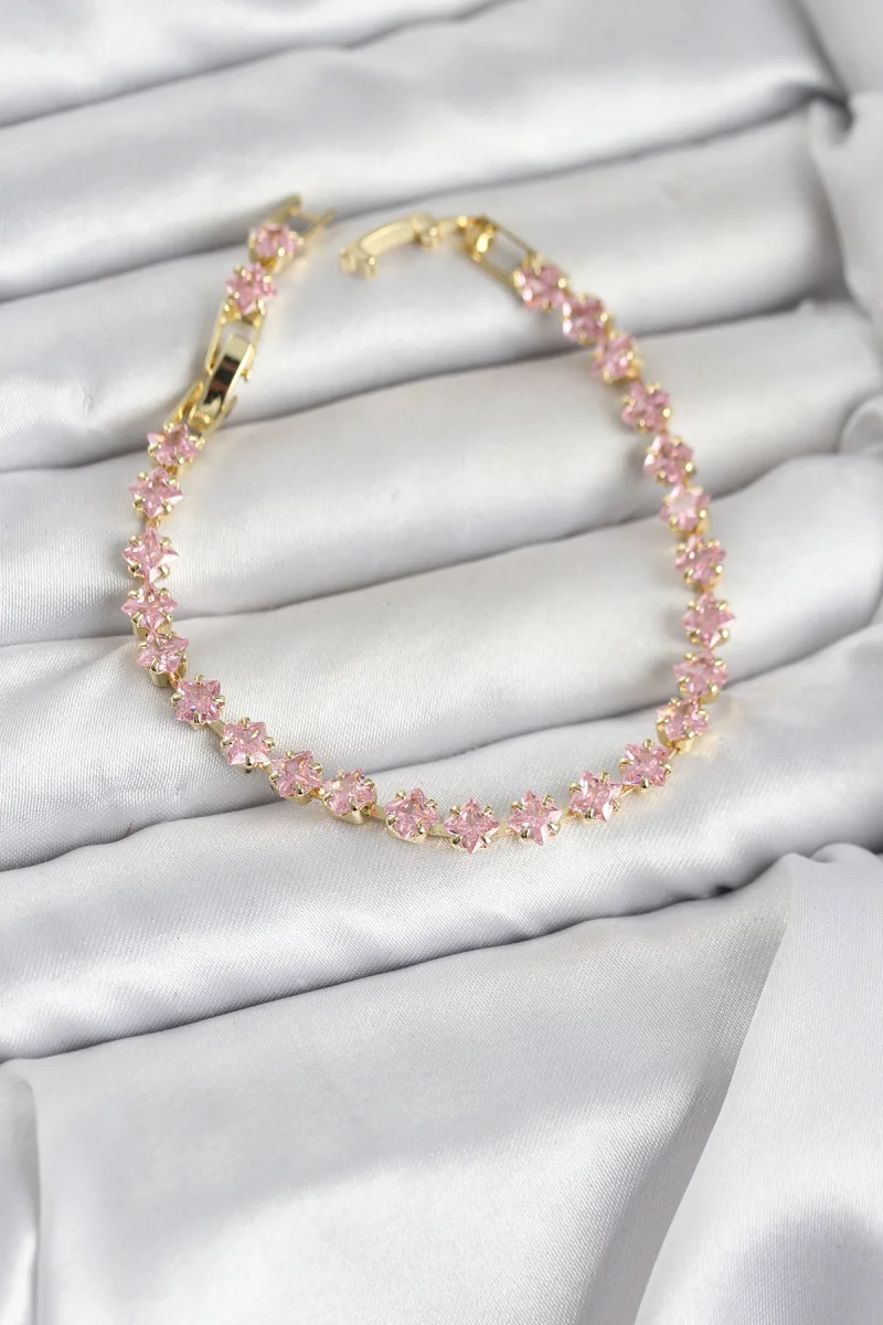 Pembe Kare Zirkon Taşlı Gold Renk Pirinç Su Yolu Kadın Bileklik