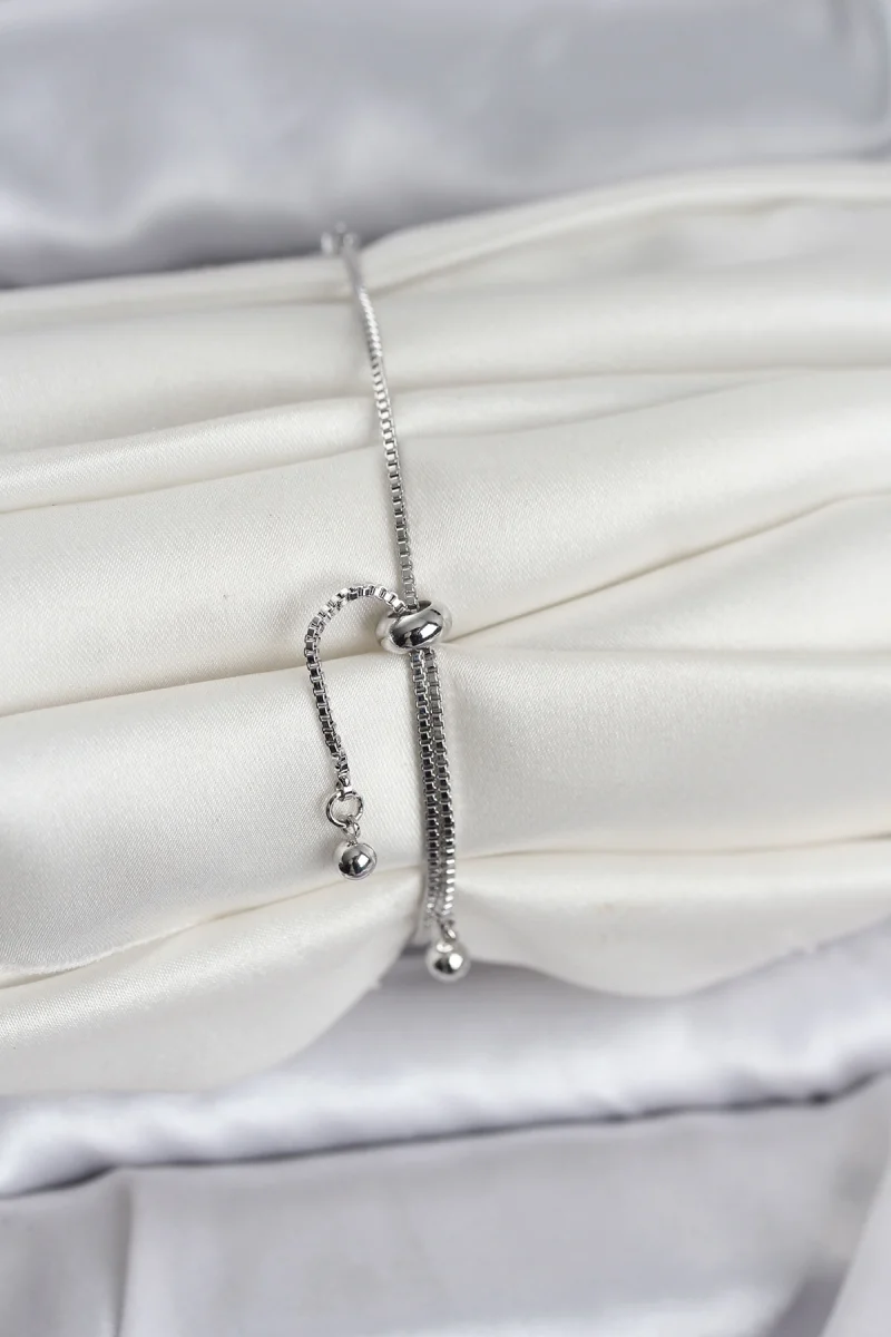 Gümüş Renk Zincir Model Zirkon Taşlı Pirinç Asansörlü Kadın Bileklik