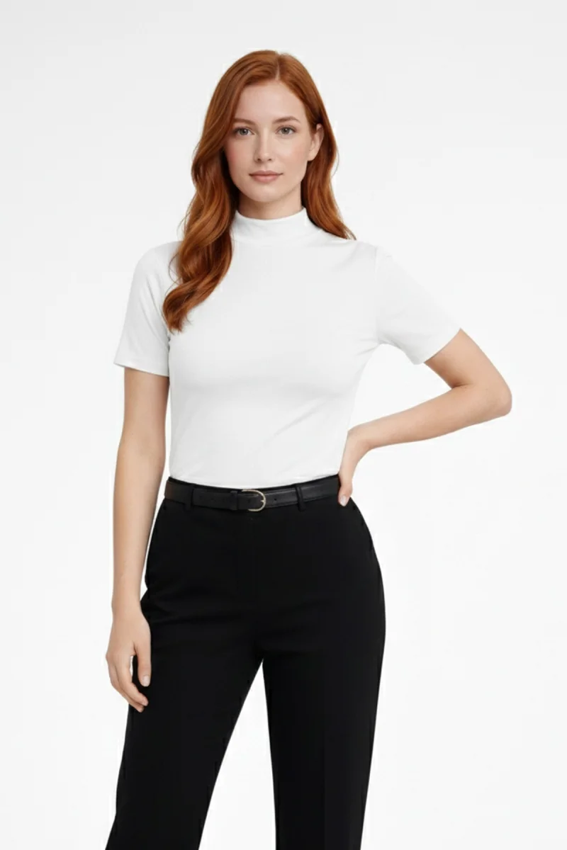 Kadın Beyaz Viskon  Yarım Balıkçı Yaka Kısa Kollu Kompakt Slim Fit Likralı Basic Günlük Body Bluz
