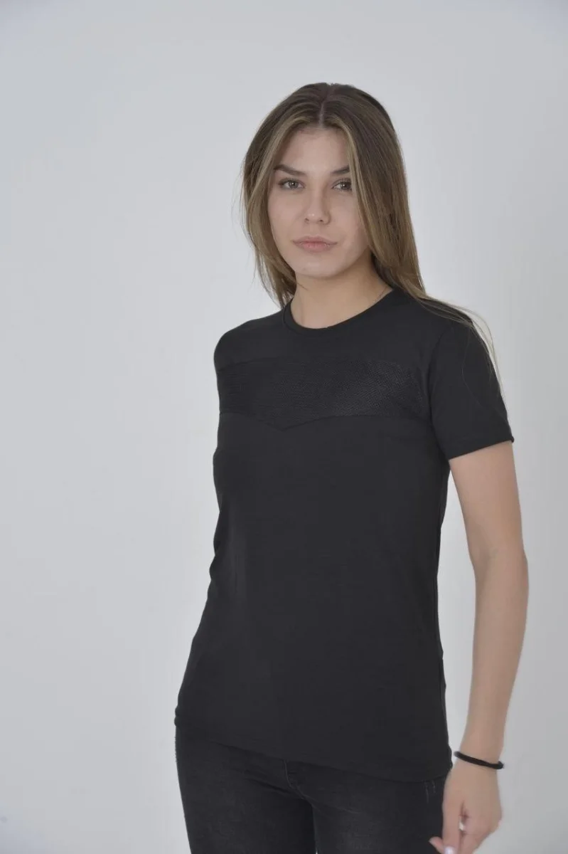 Gögüs Fileli Slim fit T-shirt - Siyah -