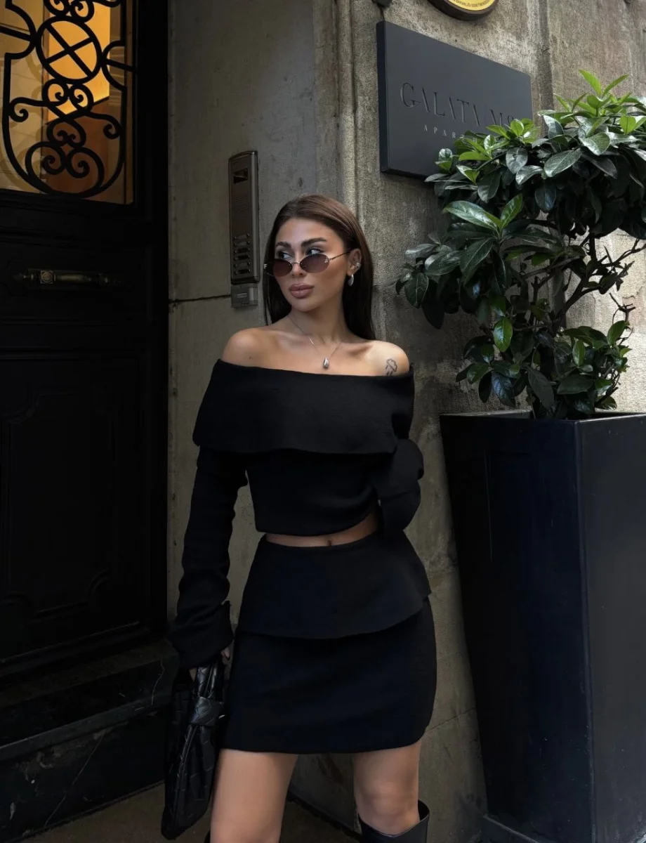 Straplez , Madonna , Carmen Yaka Croplu Mini Etekli ikili Takım Triko - Siyah -