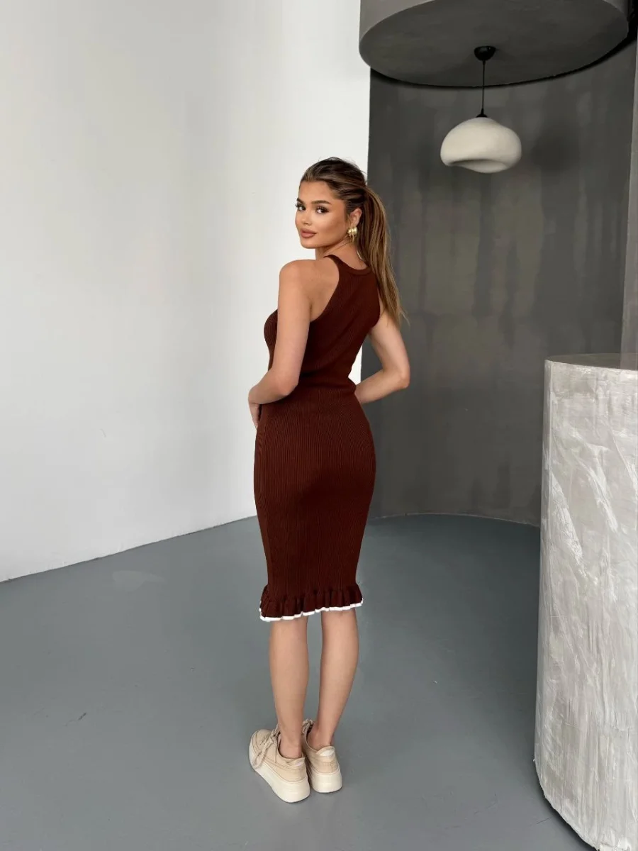 Fırfır Detaylı Triko Elbise- Kahverengi -