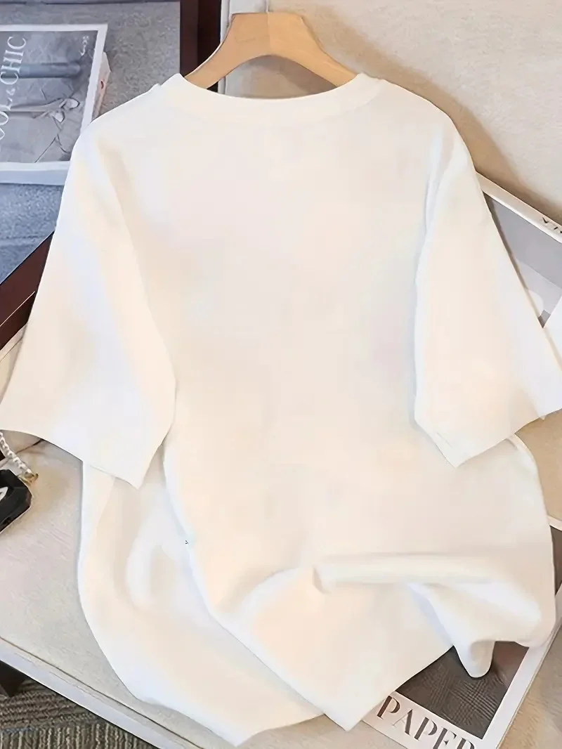 Şık Siyah Kedi Grafik Tişört - Mükemmel Yaz Modası - Beyaz -