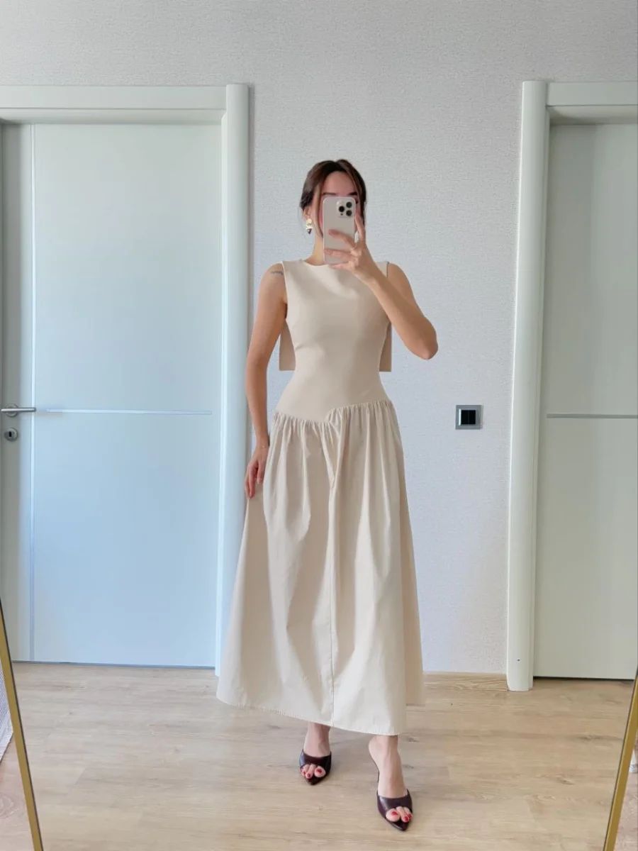 Krep Arkası Kanat Arka Ön Pens Detaylı Uzun   Elbise - Bej -