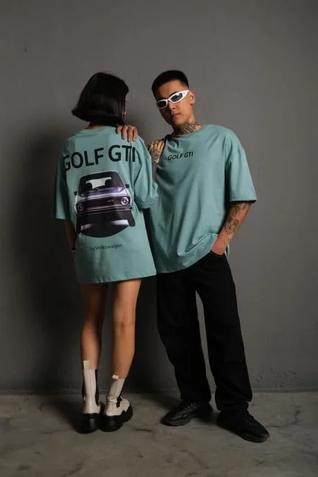 Oversize Baskılı Tişört – Golf GTI Retro Araba Desenli,-Mint Yeşili -