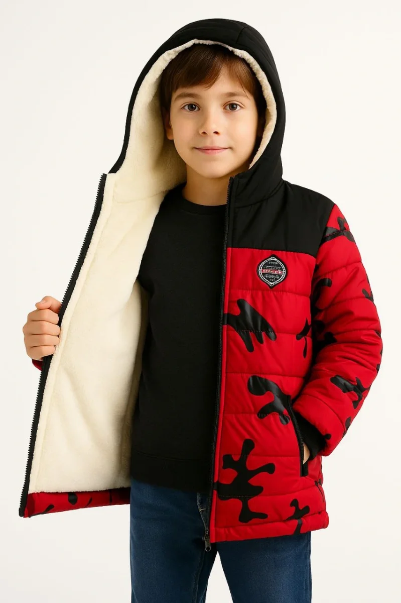 Kamuflaj Desenli Mont İçi Sıcak Tutan Pelüş Astarlı, Kapüşonlu, Fermuarlı Kışlık Su İtici Şişme Mont - Kırmızı