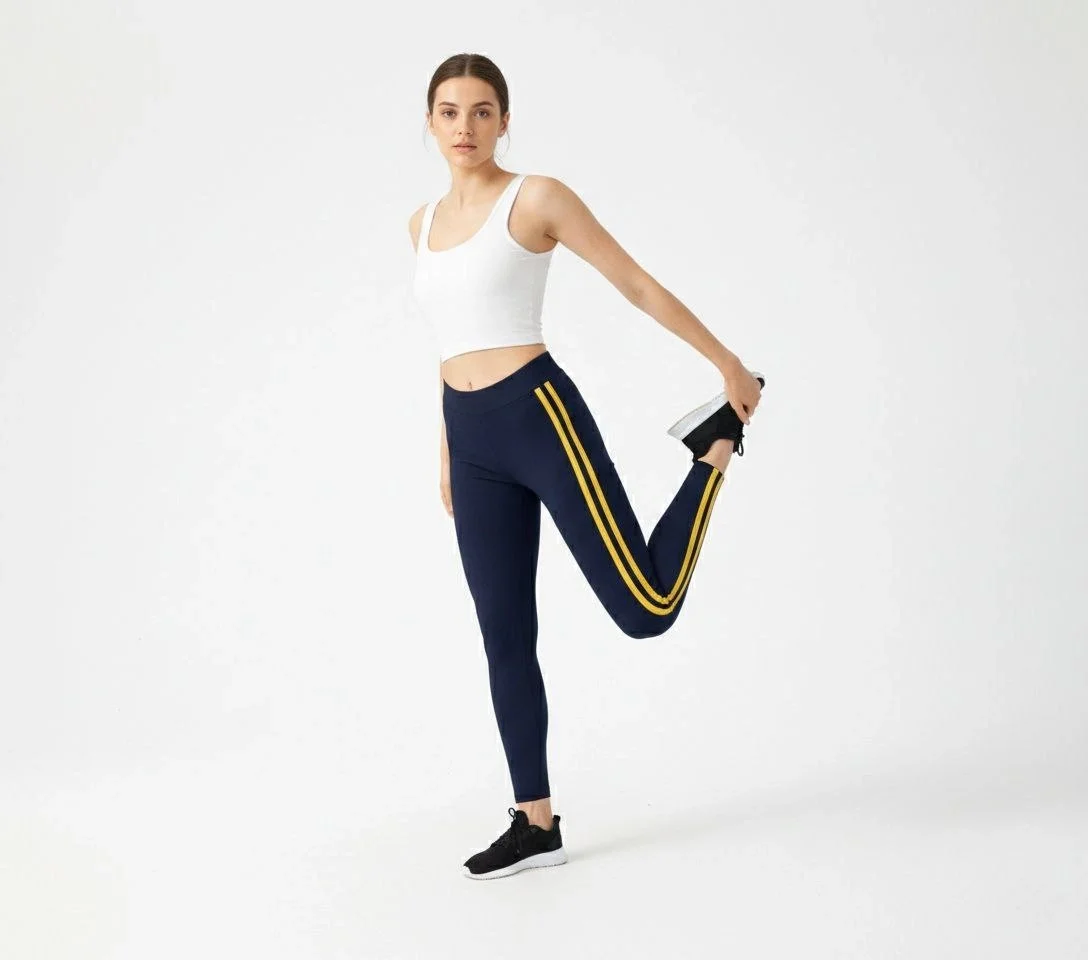 Kadın Likralı Yan Sarı Şeritli Detaylı Tayt - Siyah