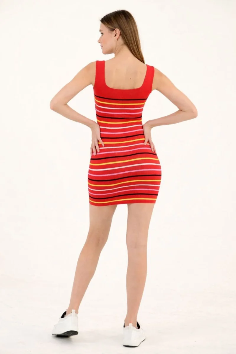 Kadın Kare Yaka Midi Boy Likralı Polelit Elbise - Kırmızı