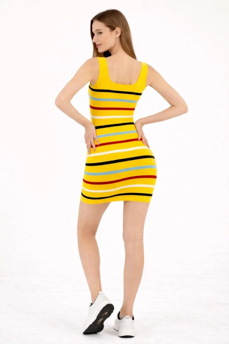 Kadın Kare Yaka Midi Boy Likralı Polelit Elbise - Sarı