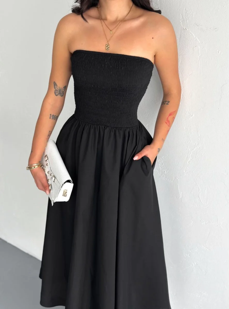 Straplez Pileli Elbise - Siyah