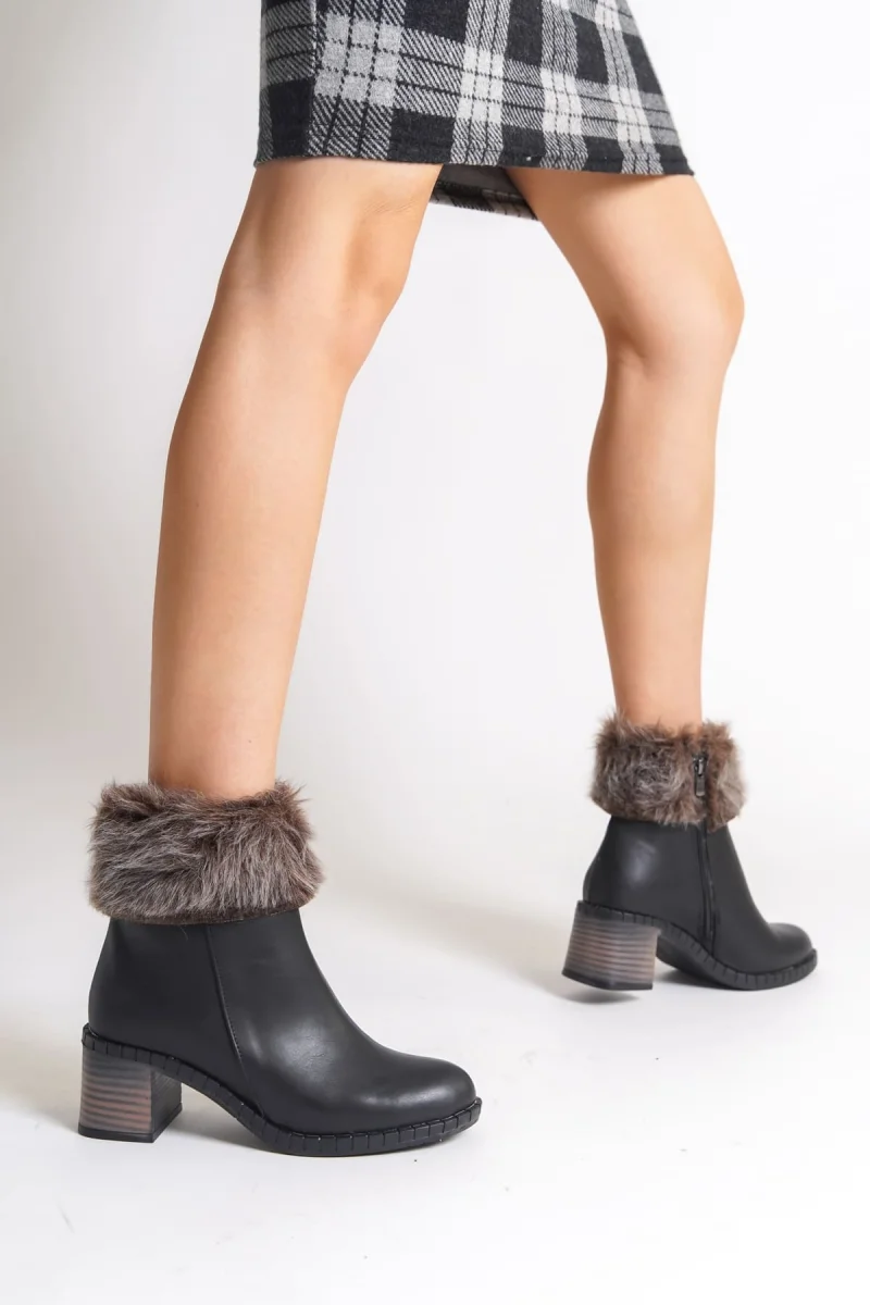 JULIA Fermuarlı Ortopedik Taban Tüylü Topuklu Kadın Bot CST - Siyah