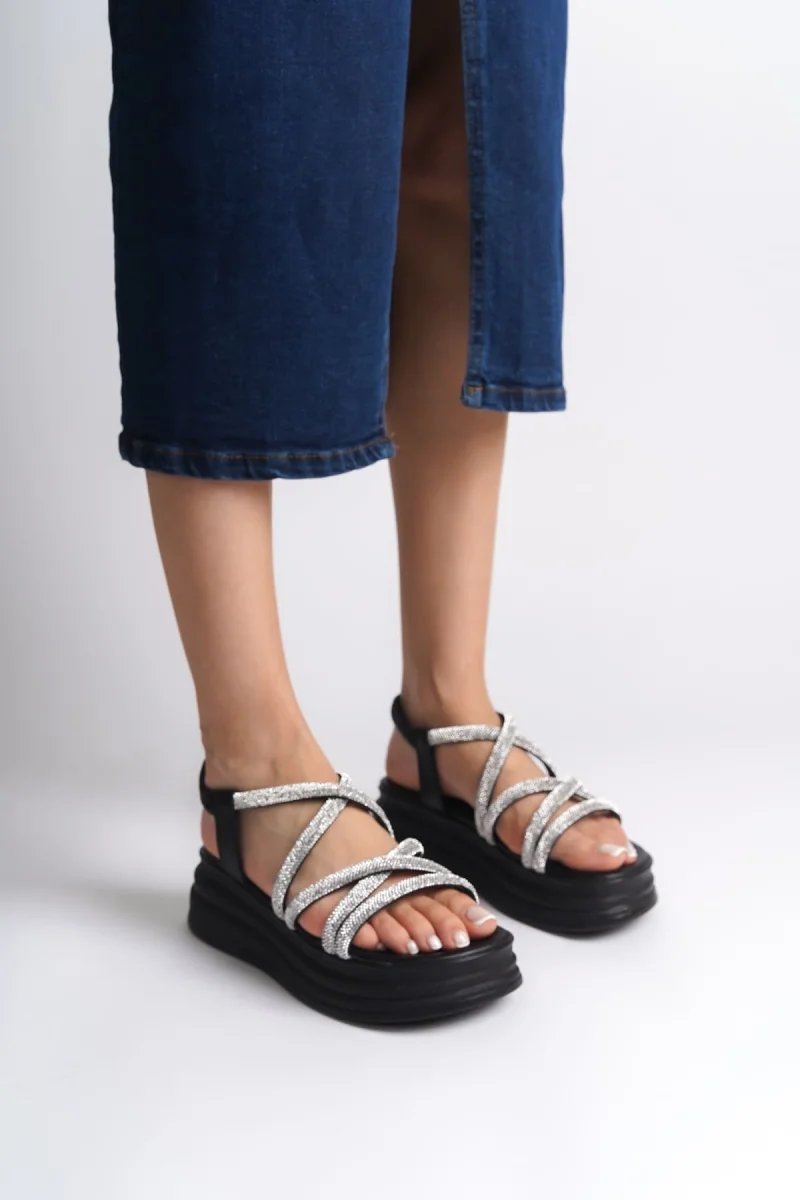 ELENA Lastikli Taşlı Şeritli Ortopedik Taban Kadın Sandalet CST - Siyah