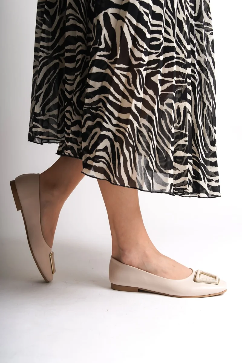 KAYLEE Bağcıksız Ortopedik Rahat Taban Toka Detaylı Kadın Babet Ayakkabı  CKT - Krem