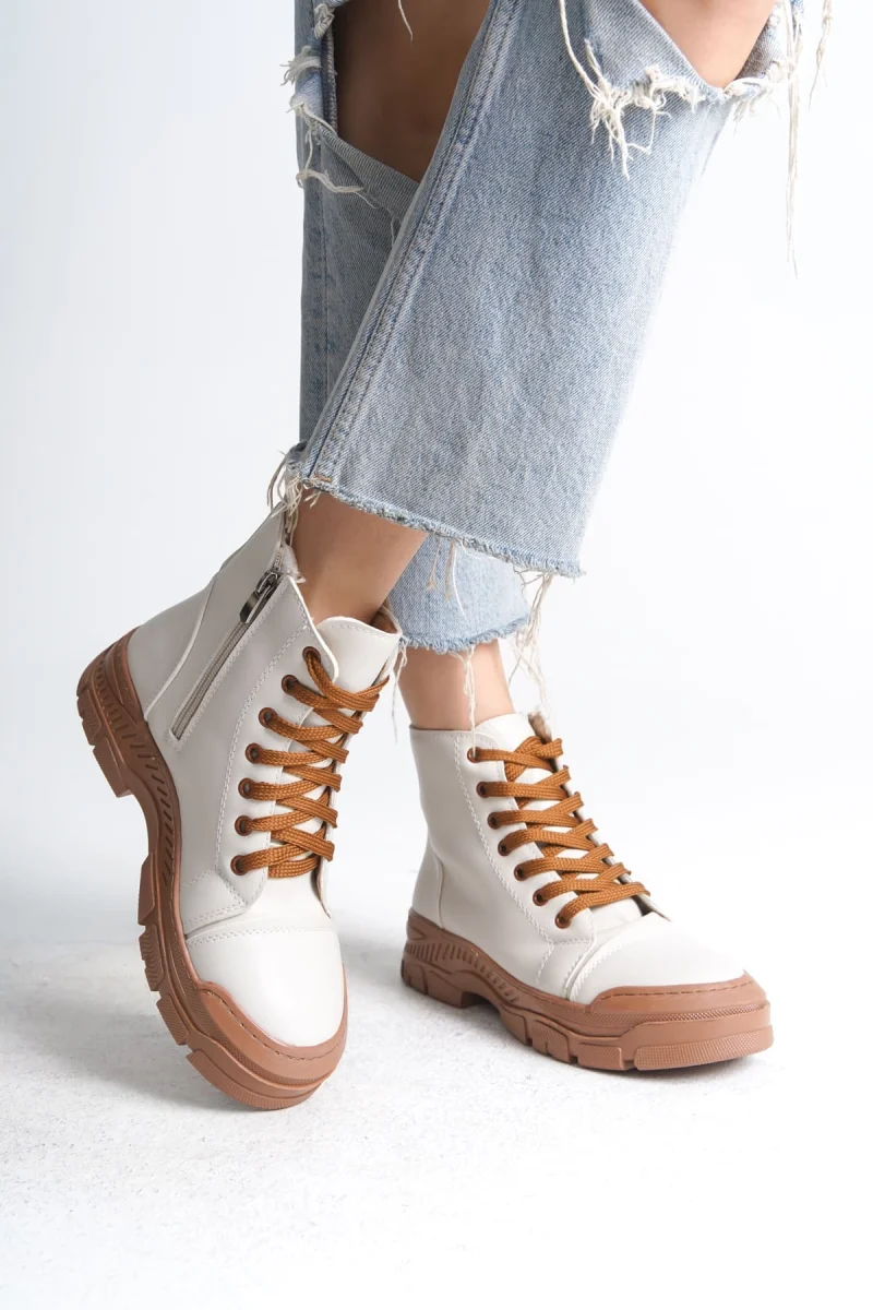 BLOOM Bağcıklı Fermuarlı Ortopedik Taban Kadın Bot  CTT - Krem