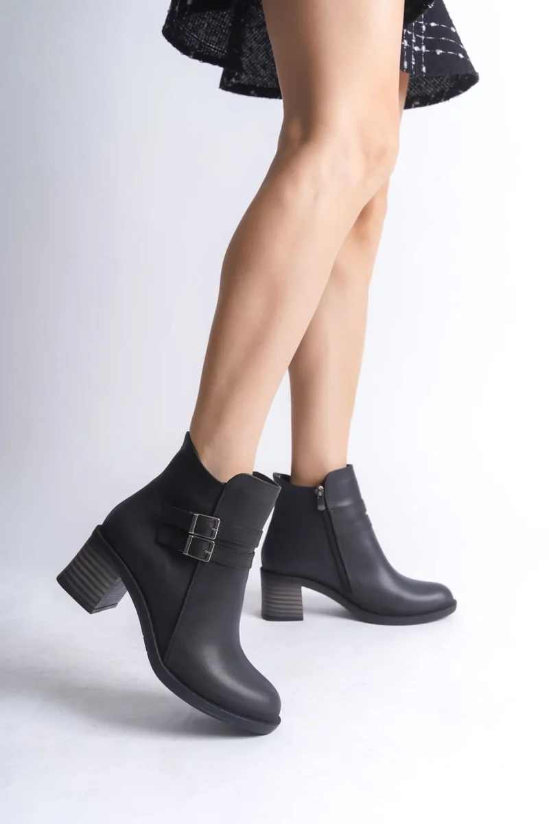 NOEMI Tokalı Fermuarlı Ortopedik Taban Topuklu Kadın Bot  CST - Siyah
