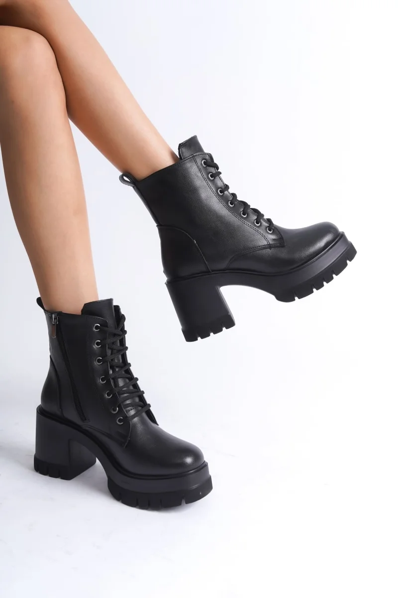 LAUREN Bağcıklı Fermuarlı Ortopedik Taban Topuklu Kadın Bot CST - Siyah