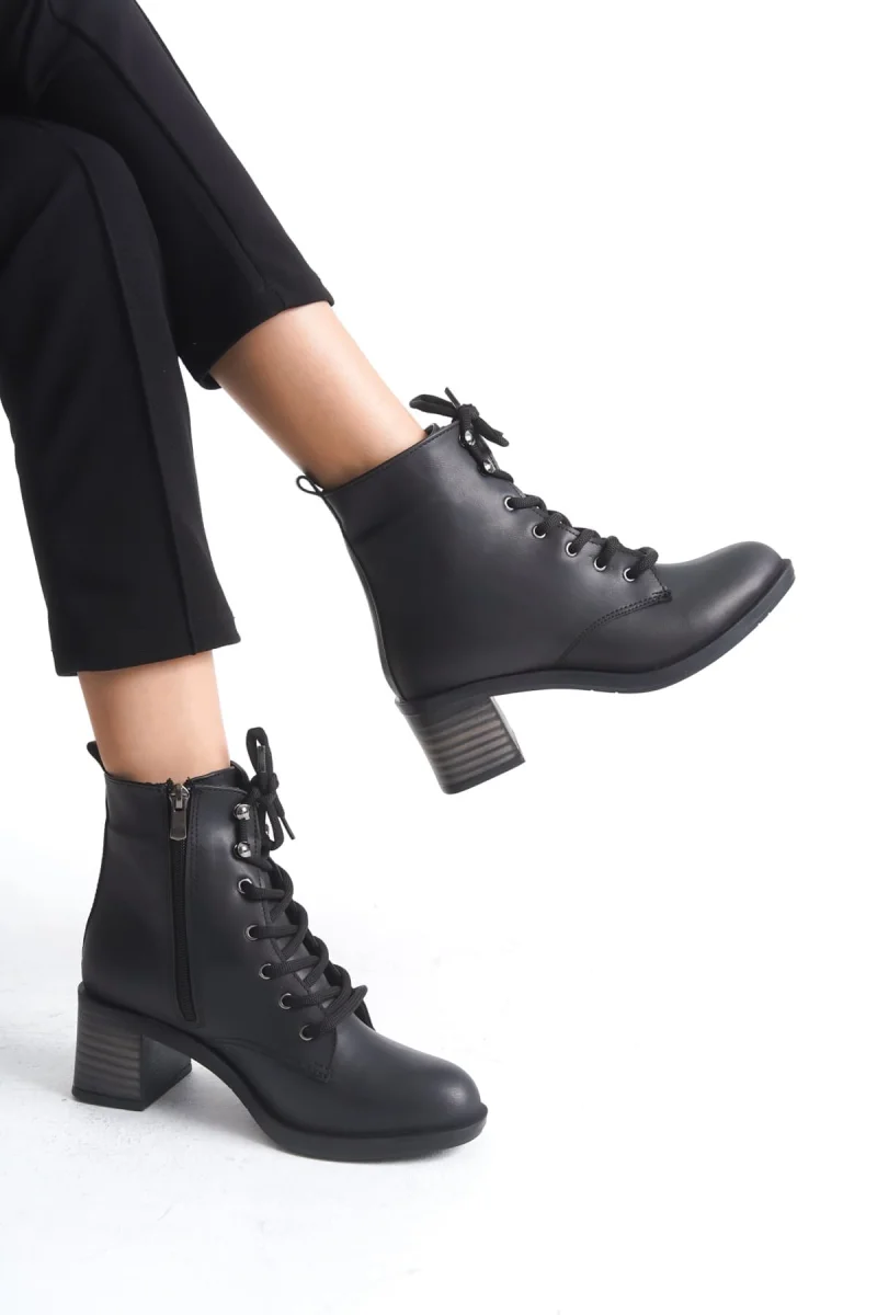 LENA Bağcıklı Fermuarlı Ortopedik Taban Topuklu Kadın Bot  CST - Siyah