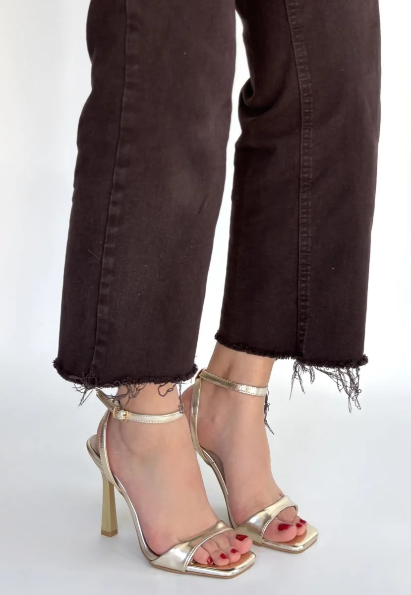 Jowin Gold Rugan Topuklu Bilekten Kemerli Ayakkabı