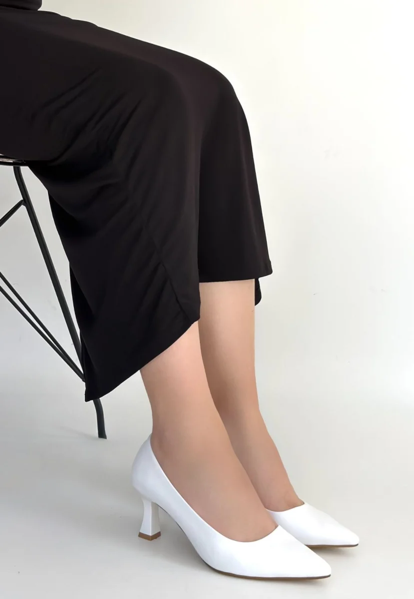 Mırta Beyaz Cilt Topuklu Ayakkabı