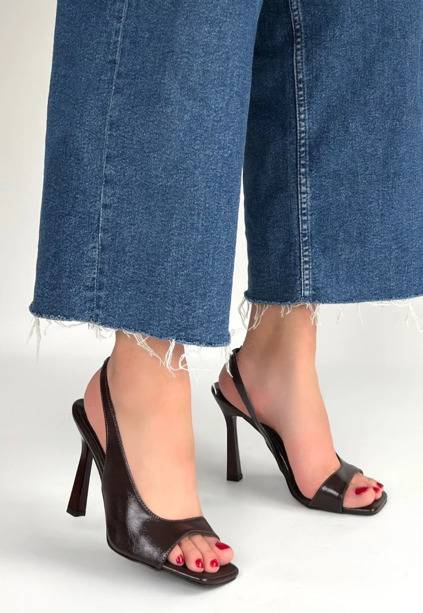 Janta Kahverengi Cilt Topuklu Ayakkabı