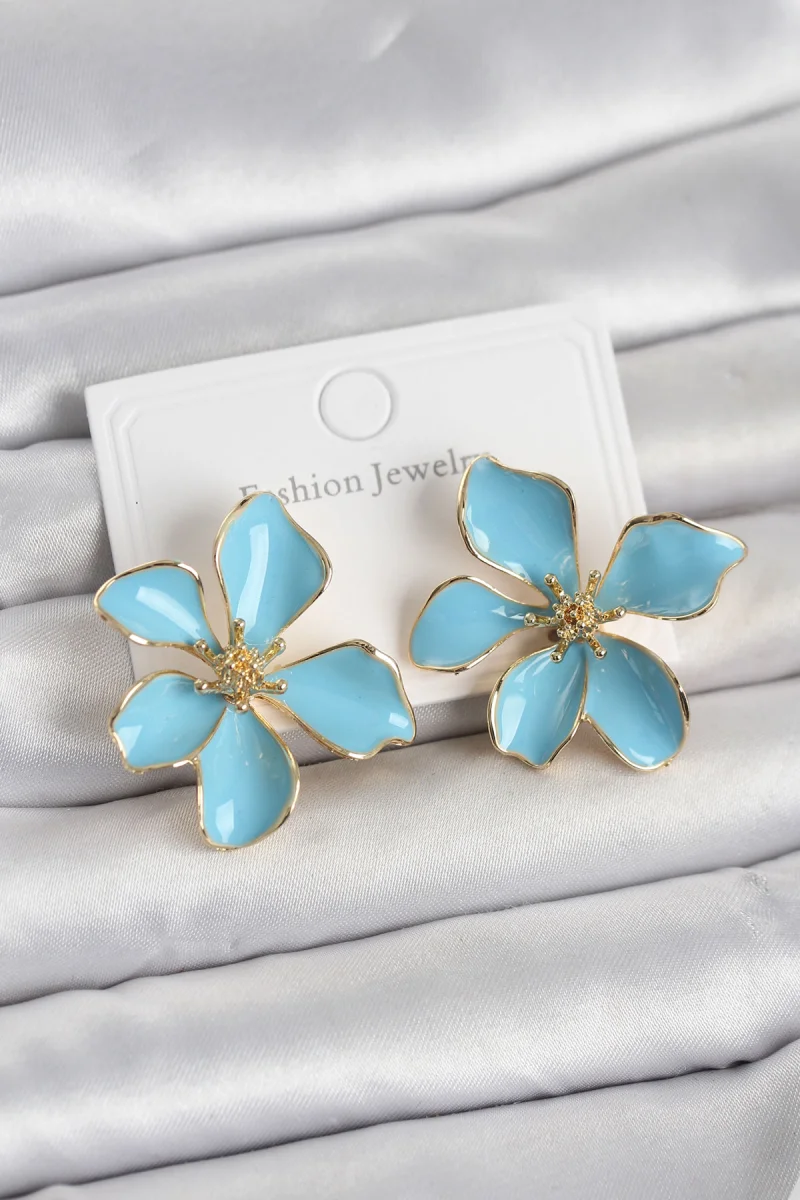 Mavi Mineli Çiçek Model Pirinç Kadın Küpe