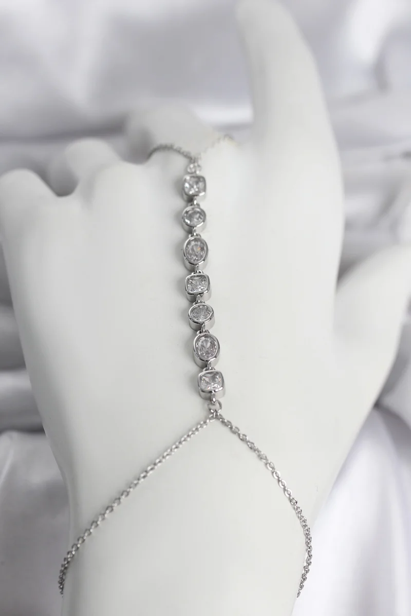 Pirinç Gümüş Renk Sıralı Zirkon Taşlı Kadın Şahmeran