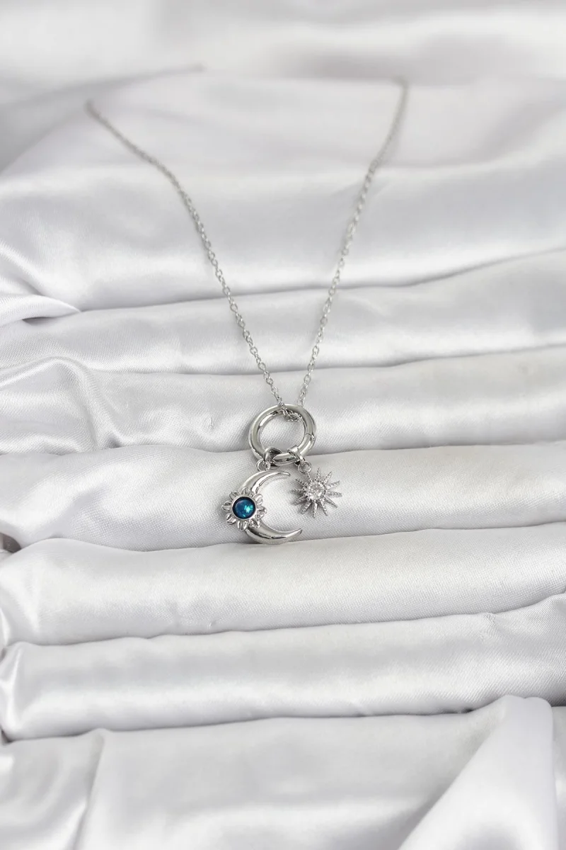 316L Çelik Gümüş Renk Gece Gündüz Tema Charmlı Kadın Kolye