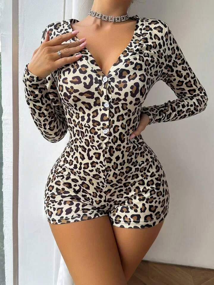 Pamuklu Leopar Desenli Düğmeli Uzun Kol Tulum Pijama