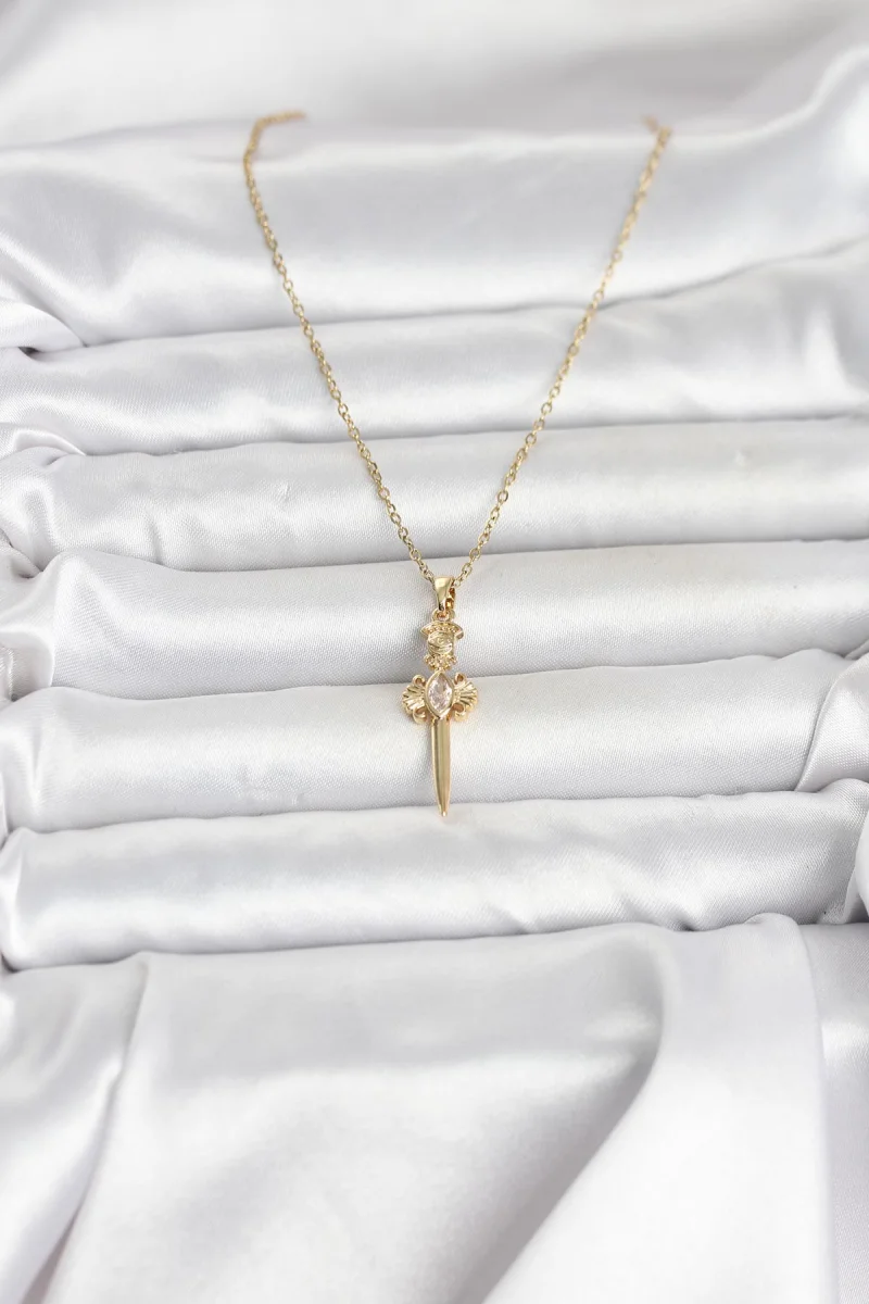 316L Çelik Zincir Gold Renk Kılıç Model Kadın Kolye