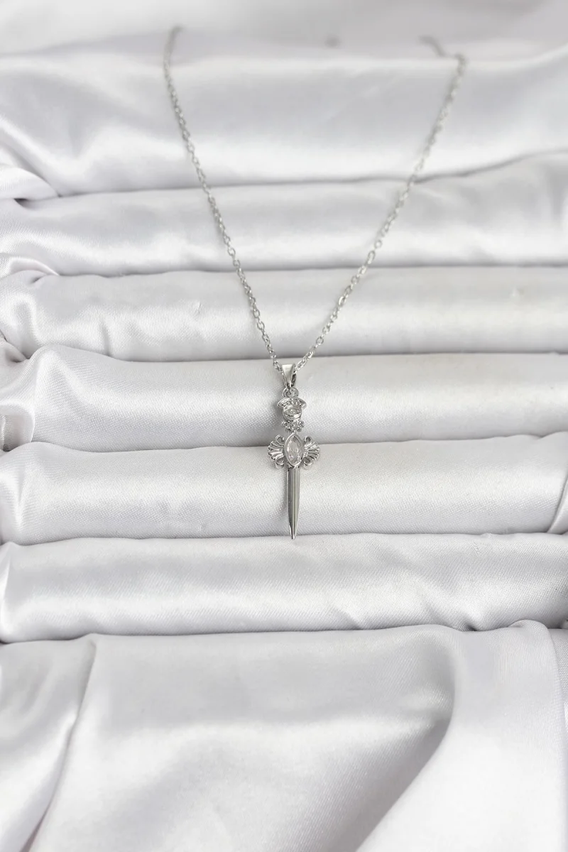 316L Çelik Zincir Gümüş Renk Kılıç Model Kadın Kolye