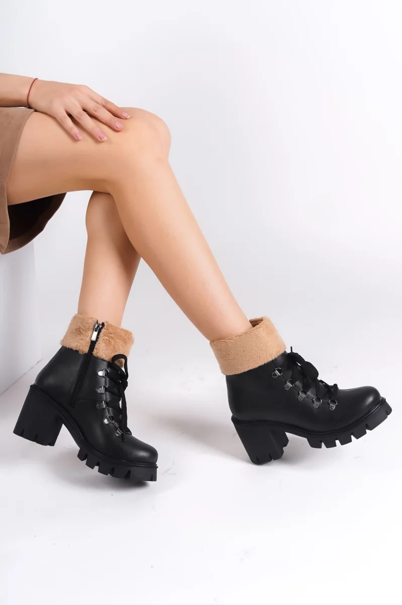 EMMA Bağcıklı Fermuarlı Ortopedik Taban Topuklu Kürk Detaylı Kadın Bot  CST - Siyah